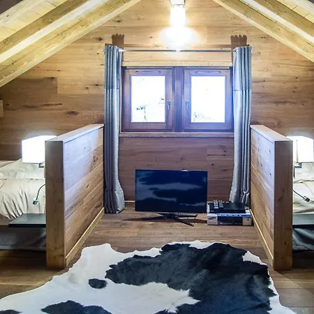 Chalet Sunflower