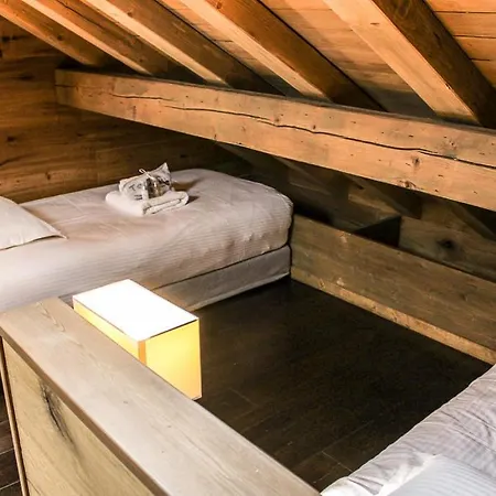 Chalet Sunflower
